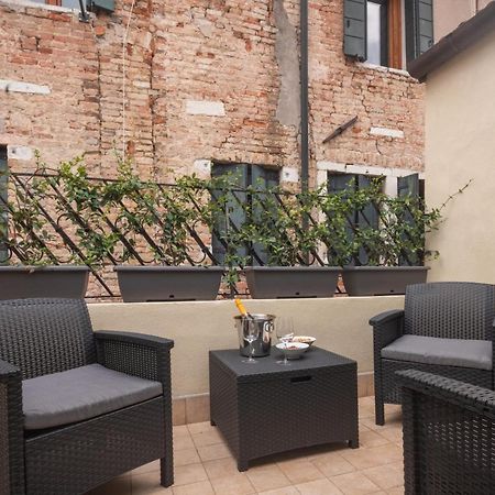 Sant'Aponal Cozy Apartment With Balcony R&R Venezia Eksteriør bilde