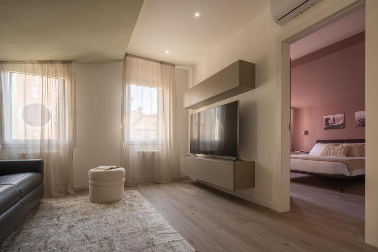 Sant'Aponal Cozy Apartment With Balcony R&R Venezia Eksteriør bilde