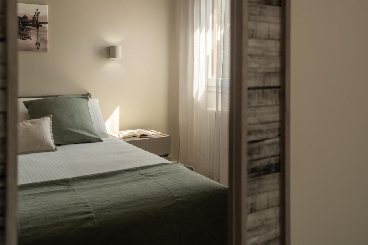 Sant'Aponal Cozy Apartment With Balcony R&R Venezia Eksteriør bilde