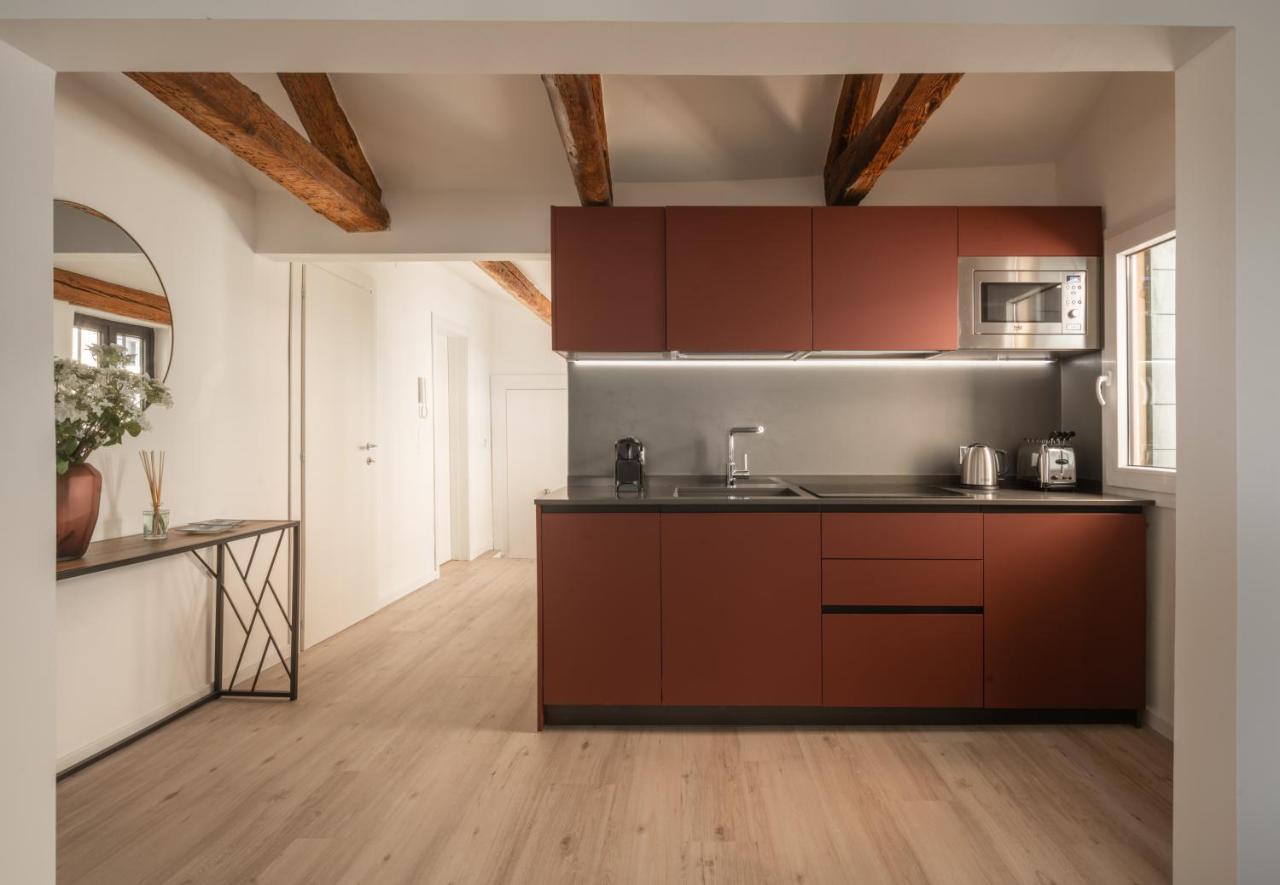 Sant'Aponal Cozy Apartment With Balcony R&R Venezia Eksteriør bilde