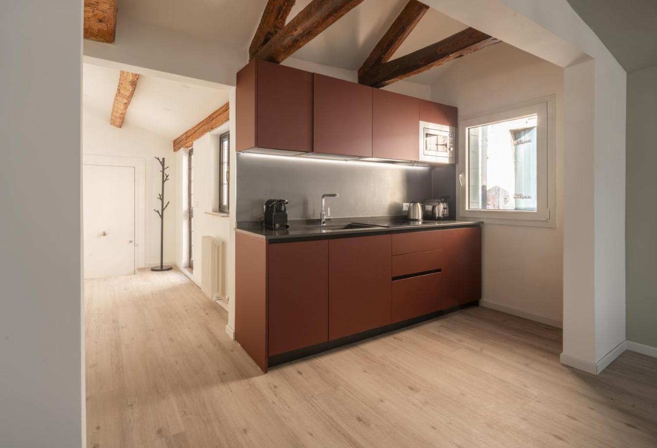 Sant'Aponal Cozy Apartment With Balcony R&R Venezia Eksteriør bilde
