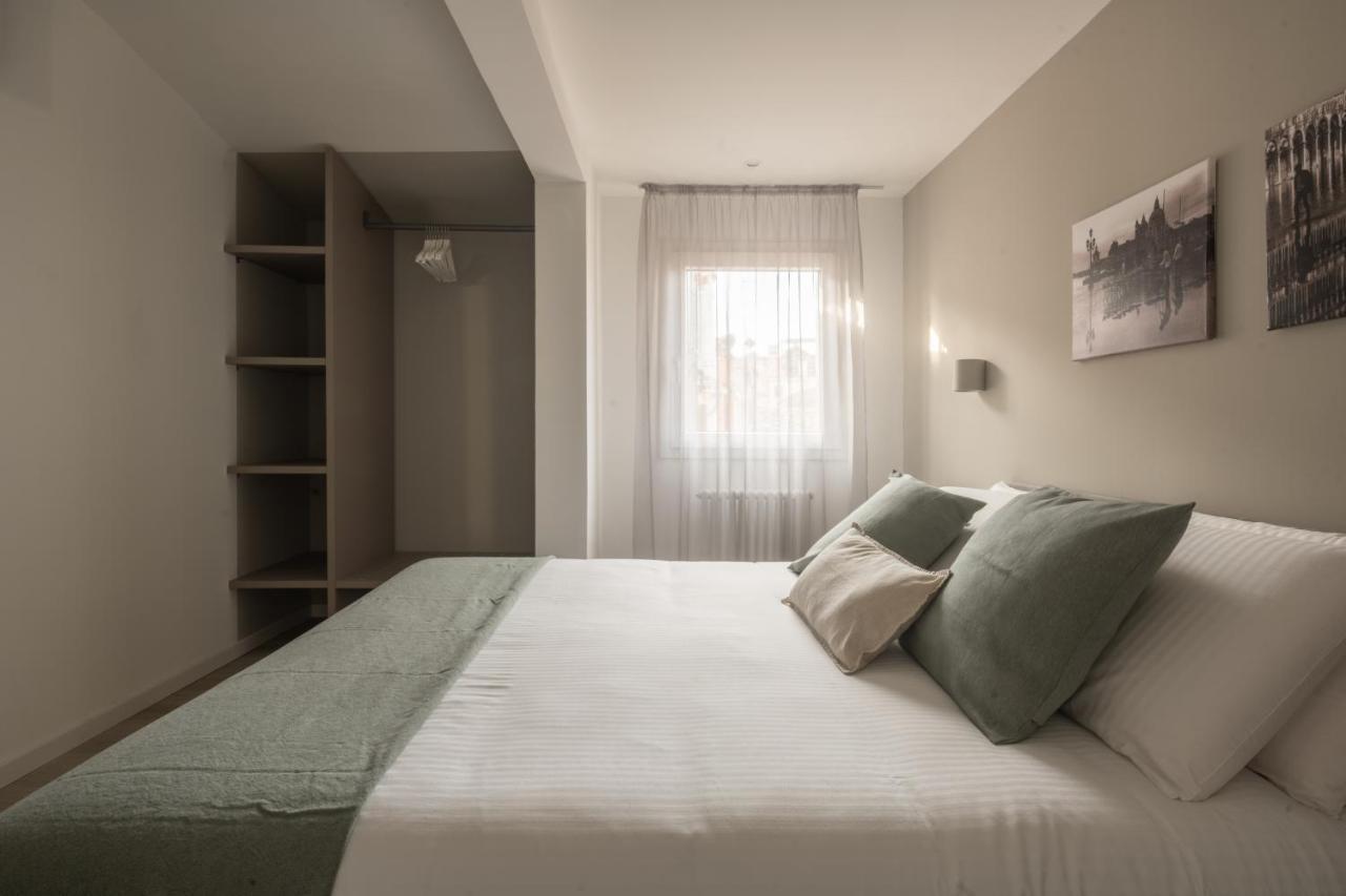 Sant'Aponal Cozy Apartment With Balcony R&R Venezia Eksteriør bilde