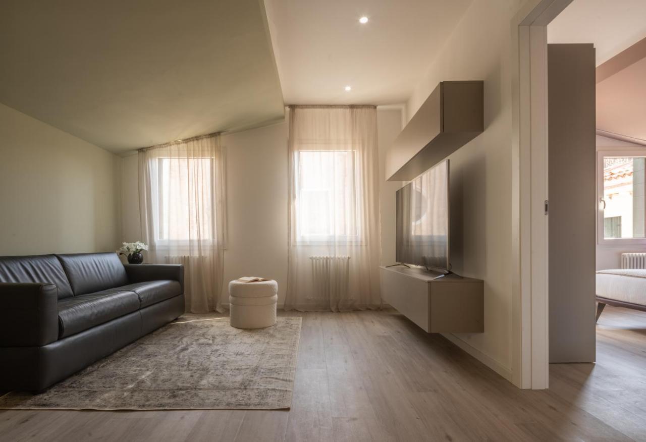 Sant'Aponal Cozy Apartment With Balcony R&R Venezia Eksteriør bilde